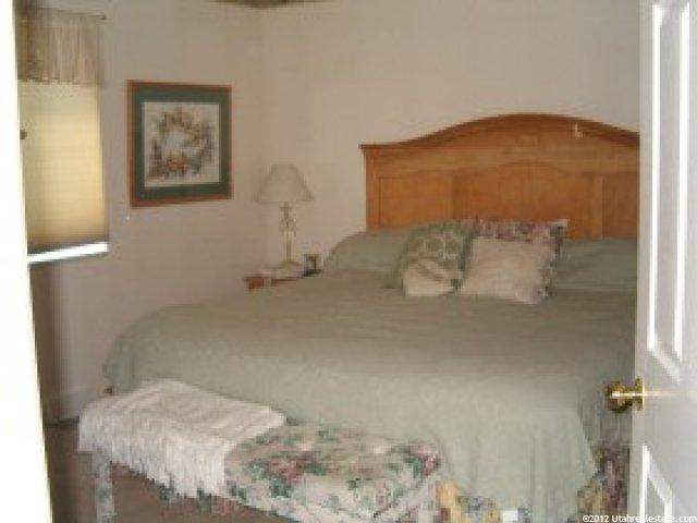 5423 S 3375 W, Roy, UT 84067 — photo 6