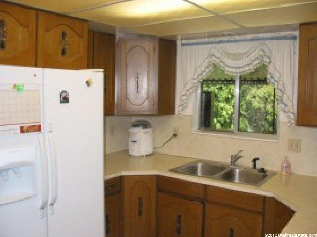 356 N 900 E, Kaysville, UT 84037 — photo 2