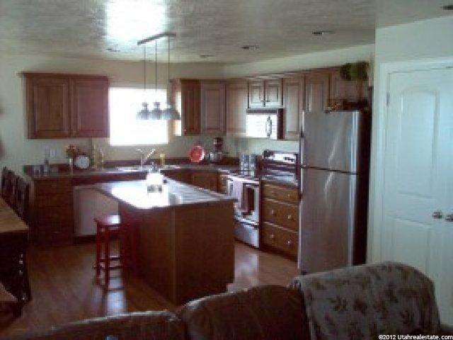 832 E 2150 S, Clearfield, UT 84015 — photo 2