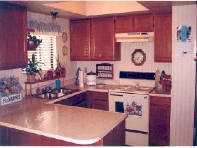 798 Green Valley Dr, Murray, UT 84107 — photo 6