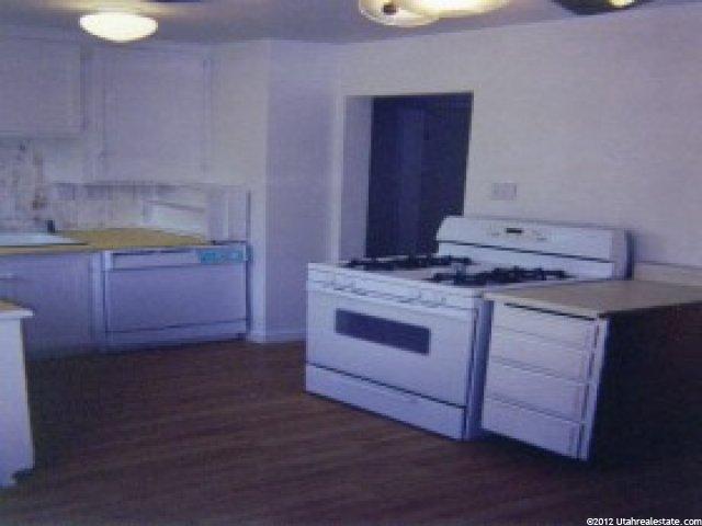 144 Ross Dr, Clearfield, UT 84015 — photo 3