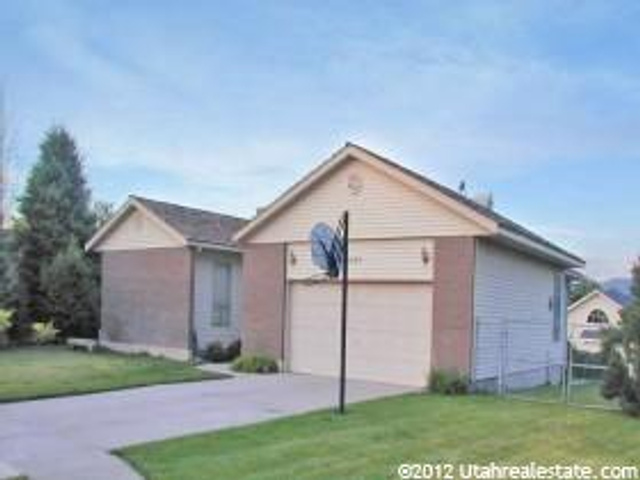 6867 S TIMOTHY CIR W, West Jordan UT 84084