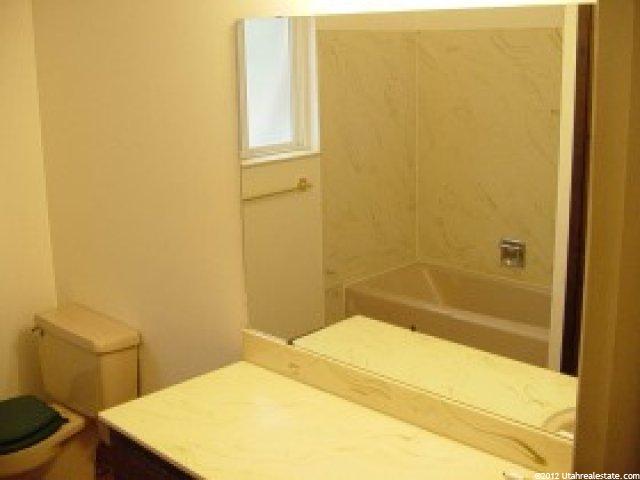 494 E Antelope Dr, Layton, UT 84041 — photo 3