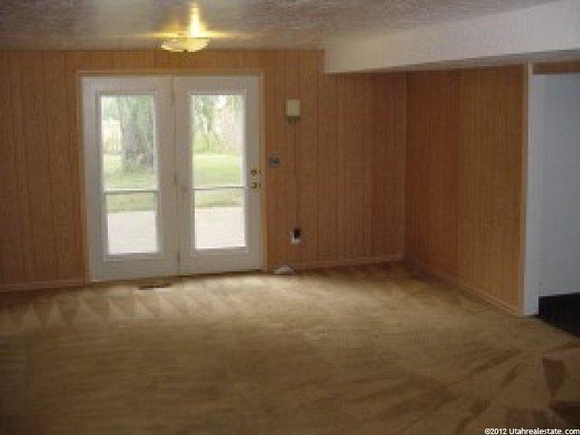 494 E Antelope Dr, Layton, UT 84041 — photo 4