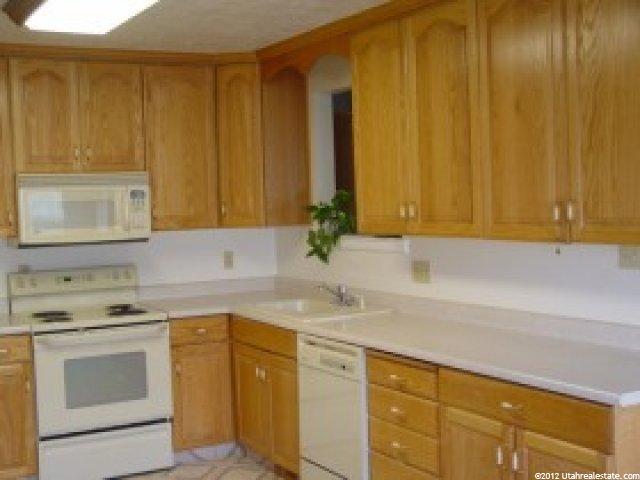 5758 Westbench Dr, Kearns, UT 84118 — photo 5