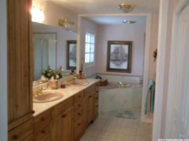 6069 S 2900 E, Uintah, UT 84403 — photo 5