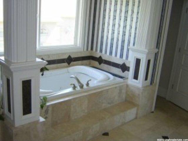 7624 Hilden Ct, Sandy, UT 84093 — photo 2