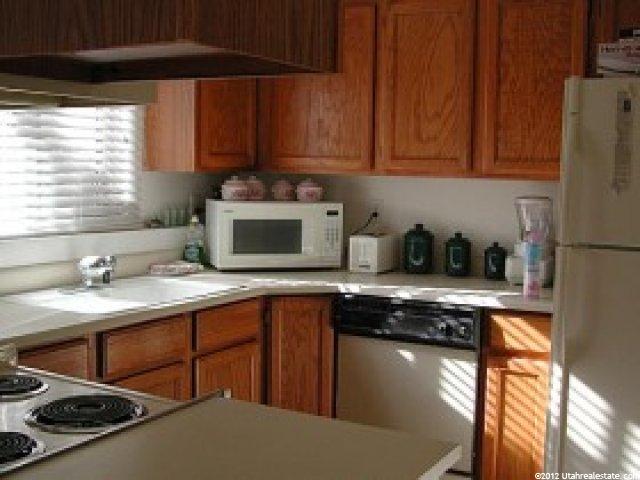 111 Center St #5D, Clearfield, UT 84015 — photo 2