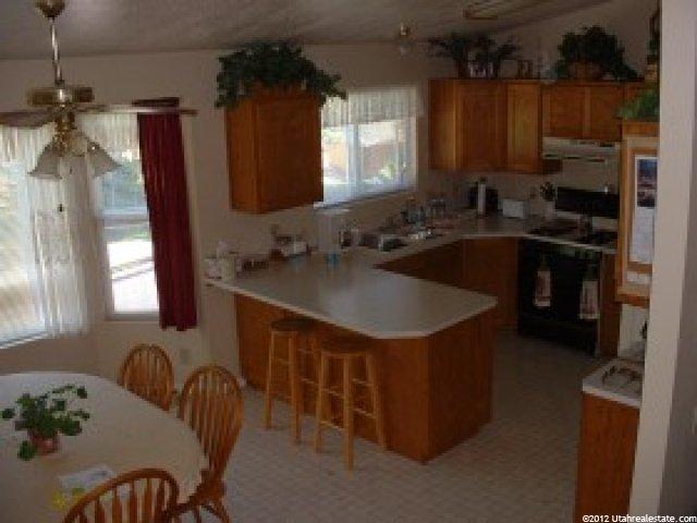 1226 N 100 W, Layton, UT 84041 — photo 3