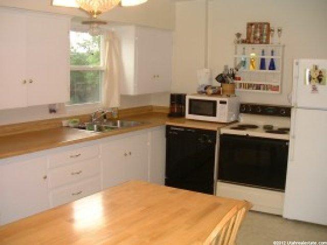 5565 S 2300 W, Roy, UT 84067 — photo 7