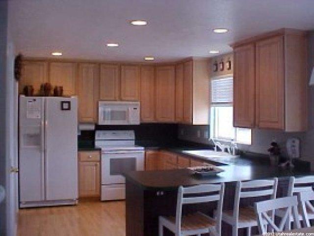432 W 2025 N, Centerville, UT 84014 — photo 3