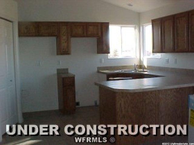 882 W 25 N, Clearfield, UT 84015 — photo 3