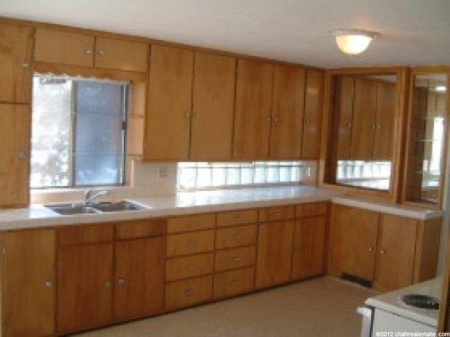 317 S Pingree Ave, Ogden, UT 84404 — photo 2