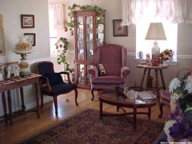 129 Parkway Dr, Clearfield, UT 84015 — photo 2