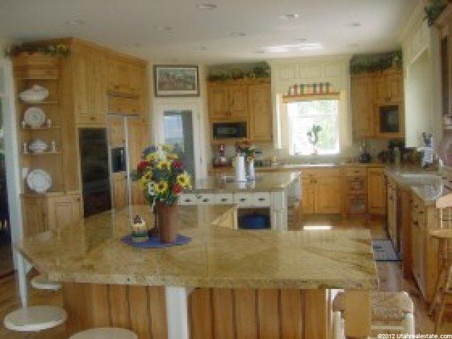 11528 Sanders Rd, Sandy, UT 84094 — photo 2