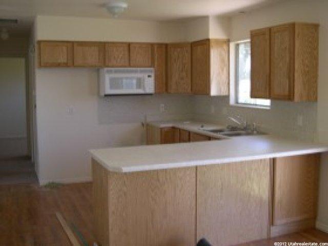 192 W 590 N, Layton, UT 84041 — photo 6
