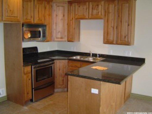 291 E Twin Bridges Ln, Midvale, UT 84047 — photo 3