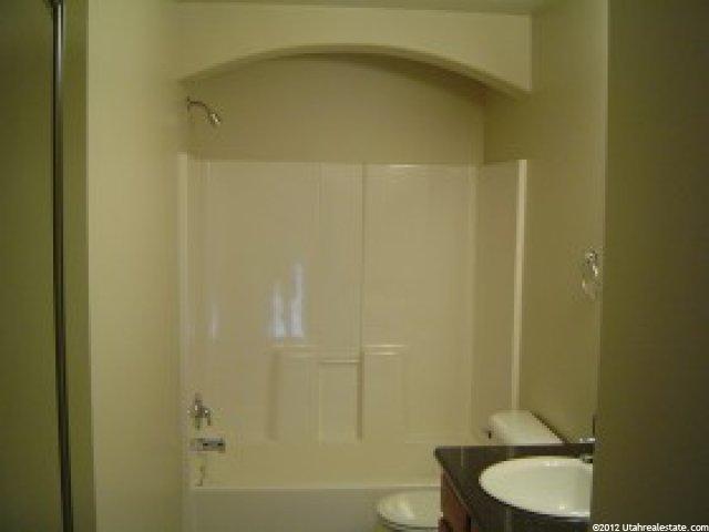 291 E Twin Bridges Ln, Midvale, UT 84047 — photo 6