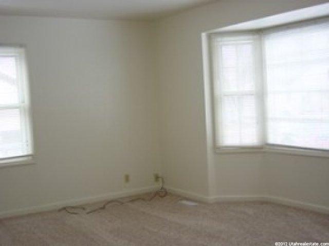 162 E South Lakeview Dr, Clearfield, UT 84015 — photo 2