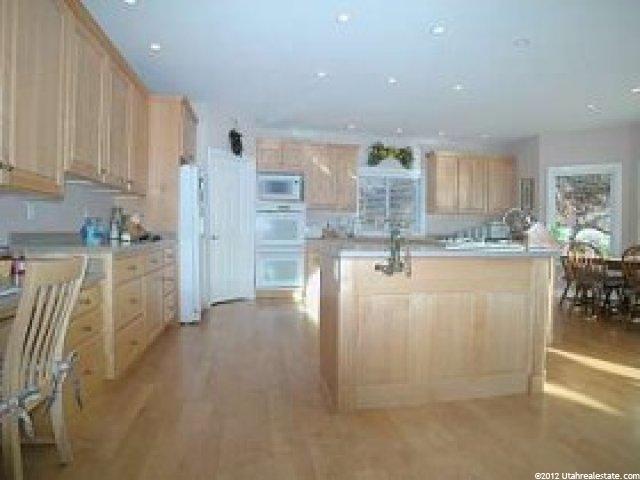 8003 Royal Ln, Sandy, UT 84093 — photo 5
