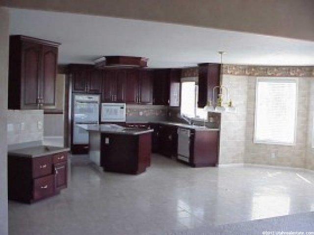 2722 S Canton Ln E, Sandy, UT 84092 — photo 2