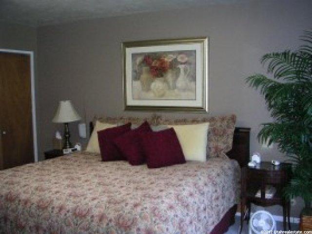 9723 Altamont Dr, Sandy, UT 84092 — photo 5