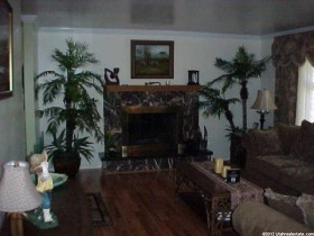 8424 S Cornell Dr E, Sandy, UT 84094 — photo 2