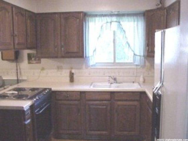 1186 Valhalla Dr, Clearfield, UT 84015 — photo 2