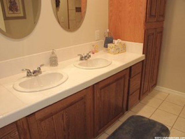 136 Paracle Cir, Farmington, UT 84025 — photo 7