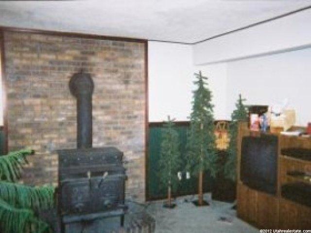 348 W 2400 S, Clearfield, UT 84015 — photo 4