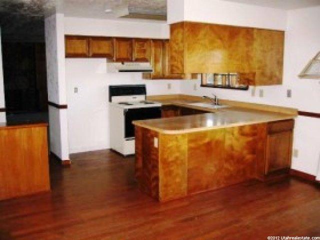 9864 S 2270 E, Sandy, UT 84092 — photo 2