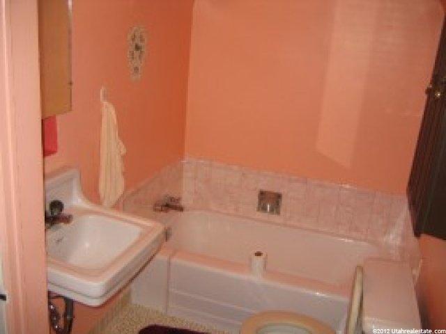 122 S 300 E, Wellsville, UT 84339 — photo 4