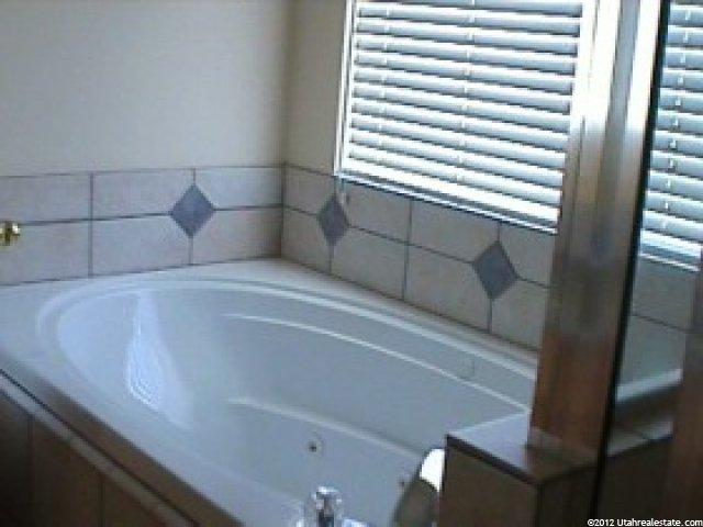 3882 Turnberry Dr, Syracuse, UT 84075 — photo 3
