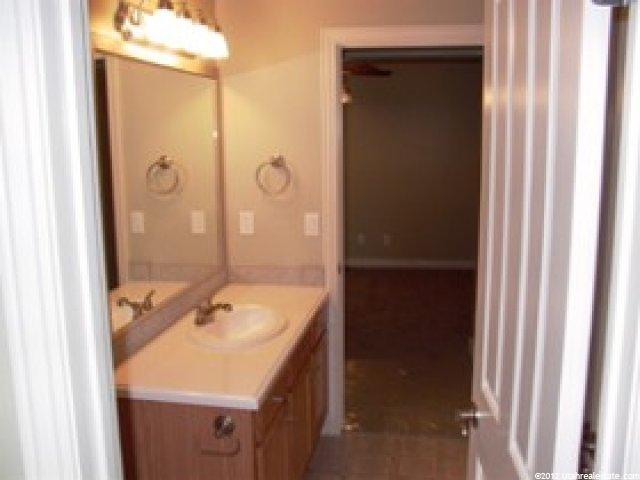 9417 S 530 E, Sandy, UT 84070 — photo 4