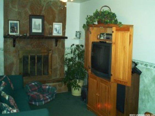 427 W 2500 S, Clearfield, UT 84015 — photo 3
