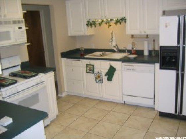 259 E Skyline Dr, Tooele, UT 84074 — photo 3