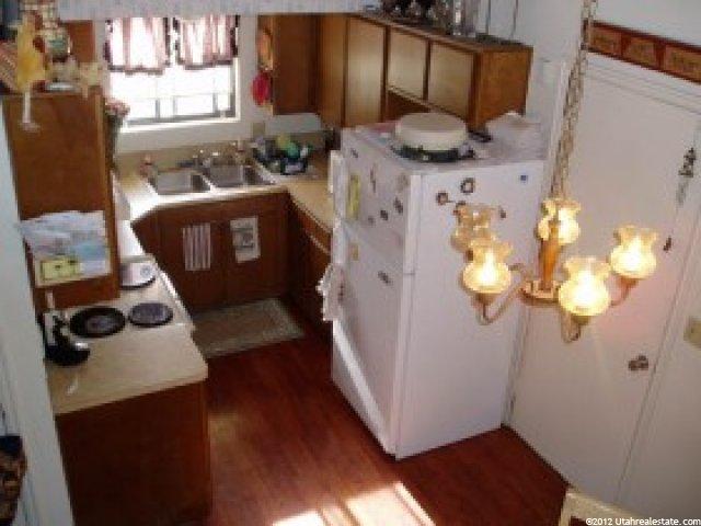 987 S 225 E, Layton, UT 84041 — photo 3