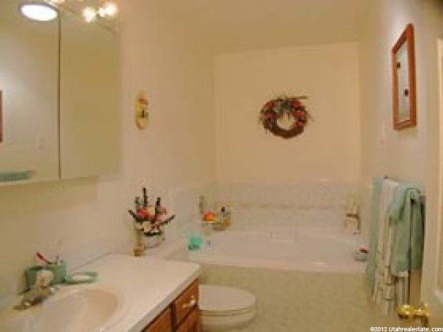 4095 S 700 W, Riverdale, UT 84405 — photo 6