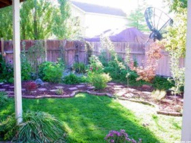 387 W 1375 N, Centerville, UT 84014 — photo 8