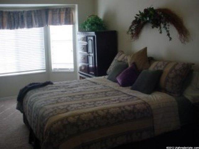 174 E Shadowbrook Ln, Kaysville, UT 84037 — photo 4