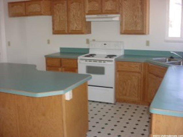 2415 S Main St, Clearfield, UT 84015 — photo 8