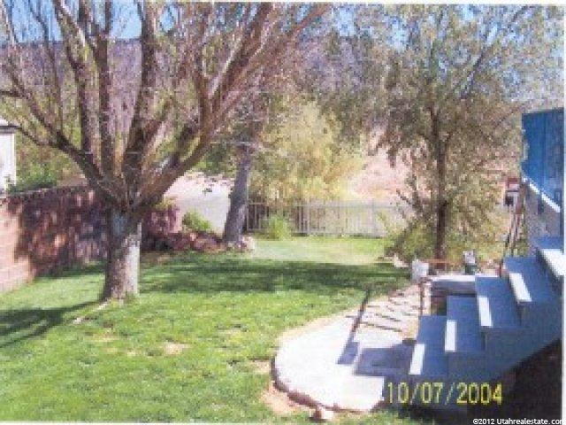 879 S Canyon View Dr, St. George, UT 84770 — photo 2
