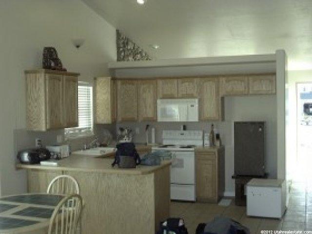 1162 W 2400 N, Clinton, UT 84015 — photo 2