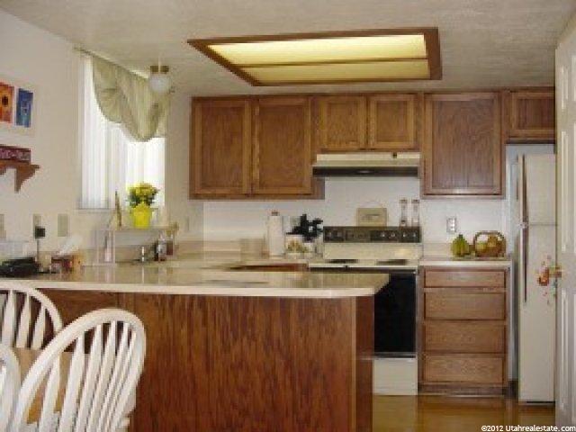 797 E 700 S, Layton, UT 84041 — photo 2