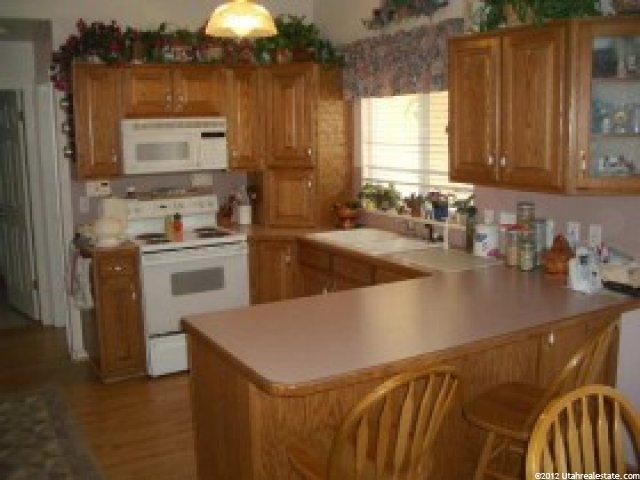 92 E Belmore Dr, Kaysville, UT 84037 — photo 3