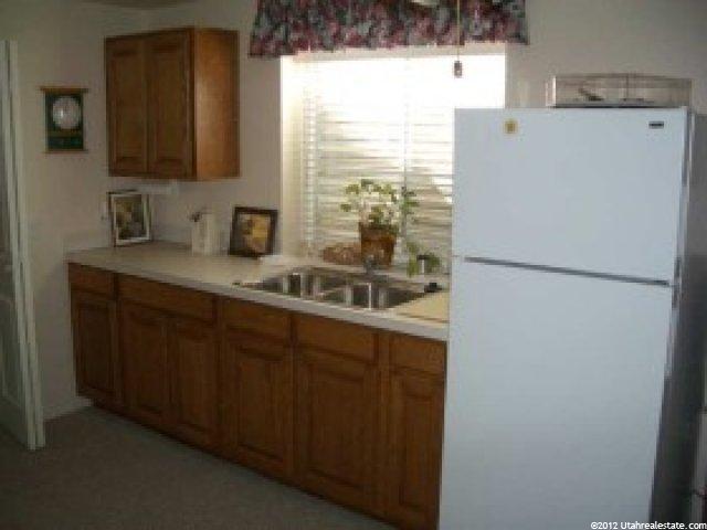92 E Belmore Dr, Kaysville, UT 84037 — photo 6