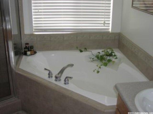 316 E 1900 S, Clearfield, UT 84015 — photo 5