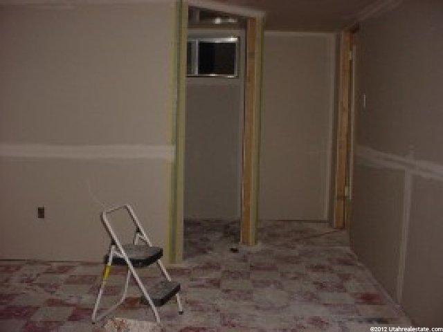 273 W 200 N, Bountiful, UT 84010 — photo 6