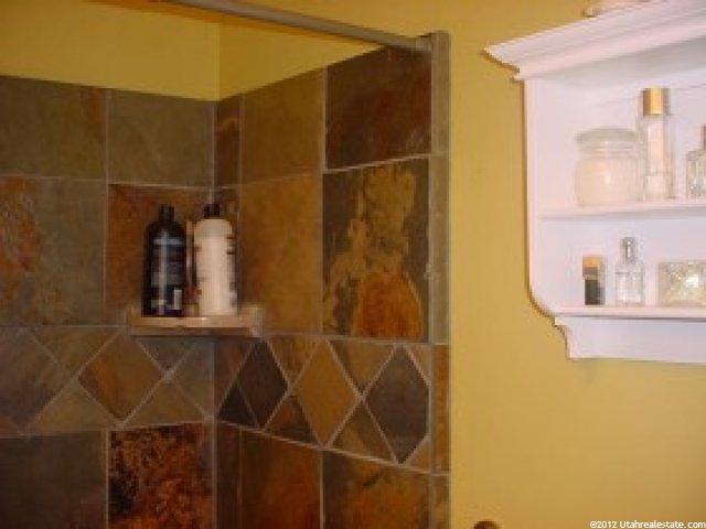 273 W 200 N, Bountiful, UT 84010 — photo 7