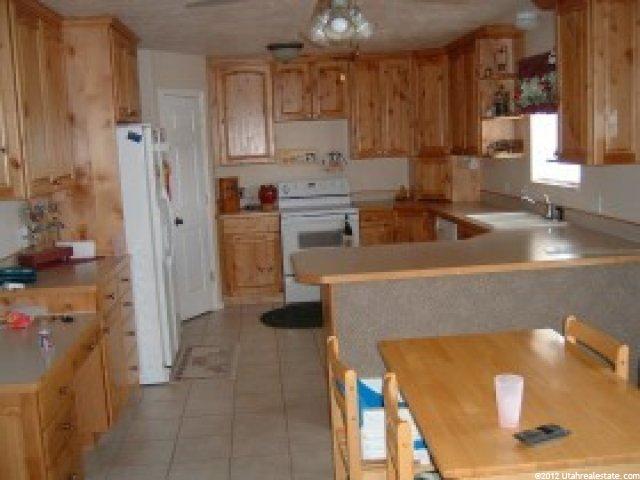 512 S 200 W, Nephi, UT 84648 — photo 3